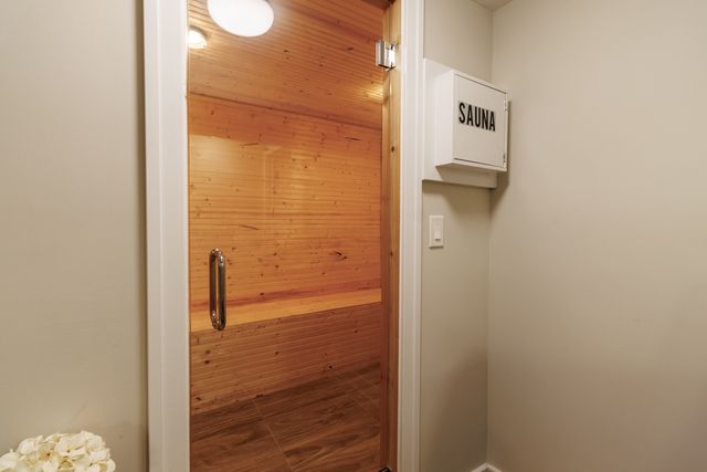 1746 W 104th Place, Chicago, IL 60643