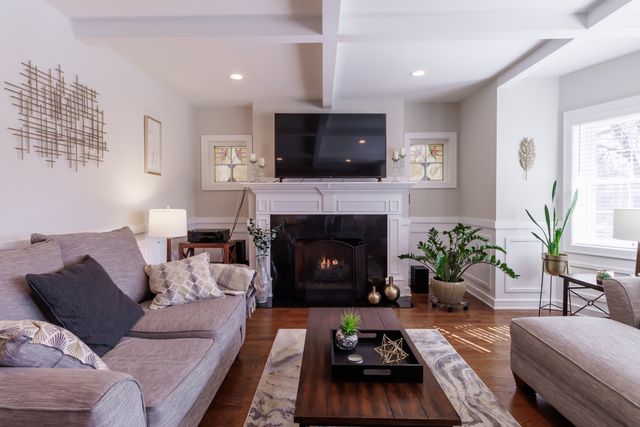 1746 W 104th Place, Chicago, IL 60643