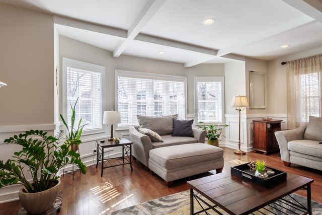 1746 W 104th Place, Chicago, IL 60643