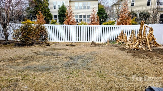 5203 Camp Verde Lane, Charlotte, NC 28277