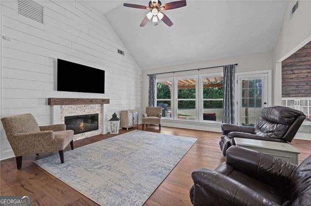 440 Allenbrook Court, Roswell, GA 30075