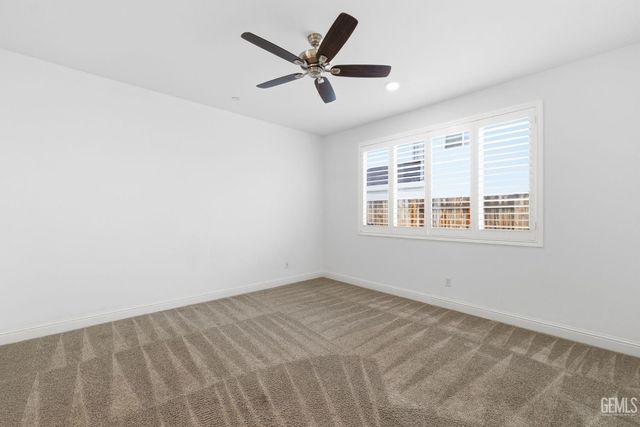 6516 Walkers Glen Lane, Bakersfield, CA 93313