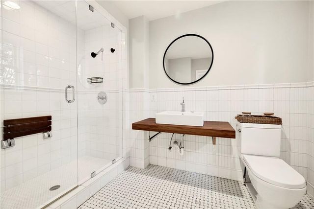 65 Peachtree Memorial Drive NW 5, Atlanta, GA 30309