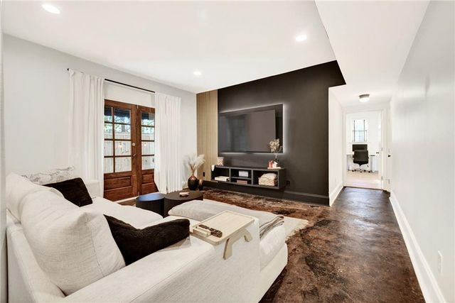 65 Peachtree Memorial Drive NW 5, Atlanta, GA 30309