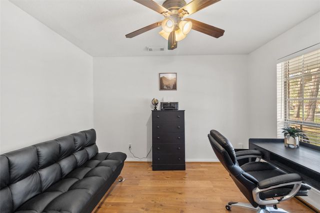 117 E Park Drive, Conroe, TX 77356