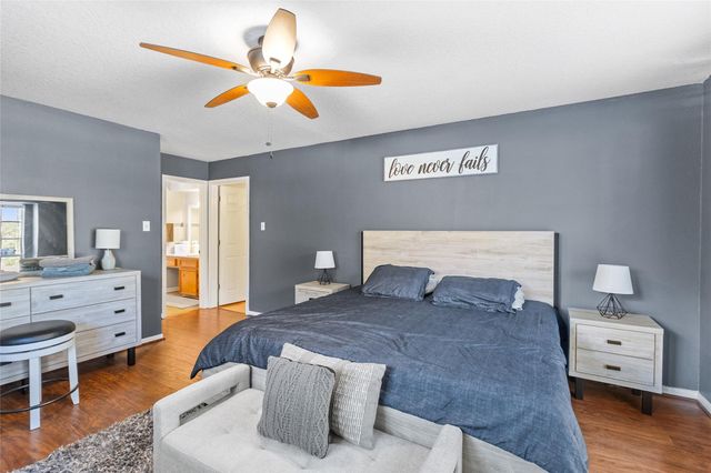 117 E Park Drive, Conroe, TX 77356