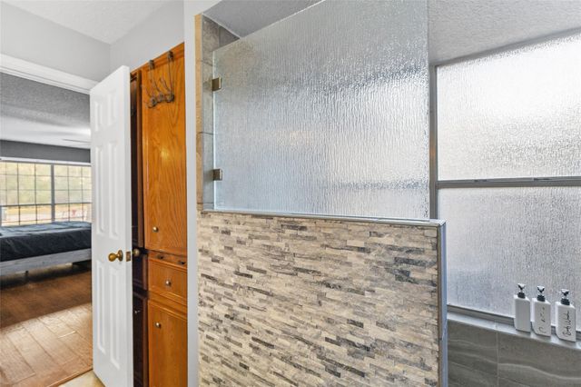 117 E Park Drive, Conroe, TX 77356