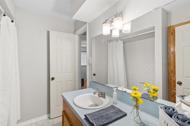 117 E Park Drive, Conroe, TX 77356