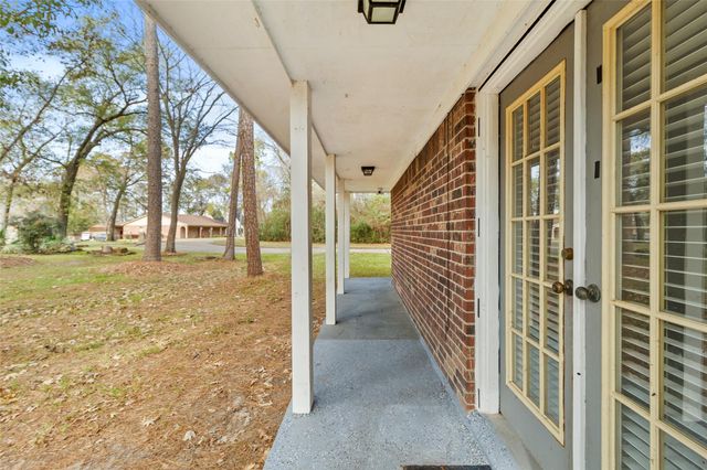 117 E Park Drive, Conroe, TX 77356