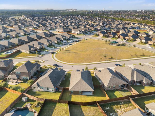 9208 Lace Cactus Drive, Fort Worth, TX 76131