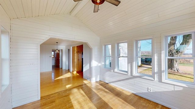 N10160 SPARROW AVENUE, Loyal, WI 54446