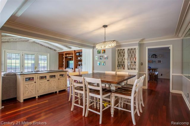 9270 Hidden Valley Court, Grand Blanc, MI 48439