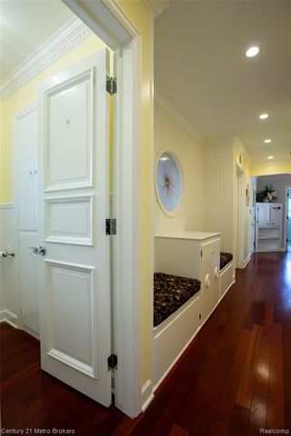 9270 Hidden Valley Court, Grand Blanc, MI 48439