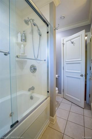 9270 Hidden Valley Court, Grand Blanc, MI 48439