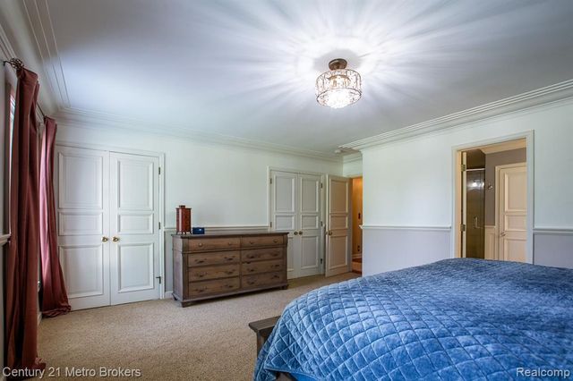 9270 Hidden Valley Court, Grand Blanc, MI 48439