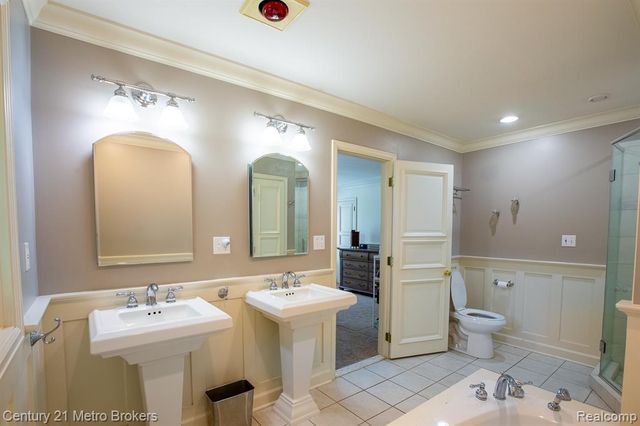 9270 Hidden Valley Court, Grand Blanc, MI 48439