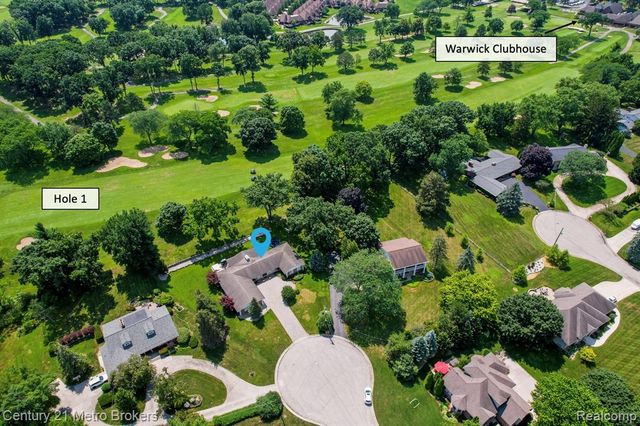 9270 Hidden Valley Court, Grand Blanc, MI 48439