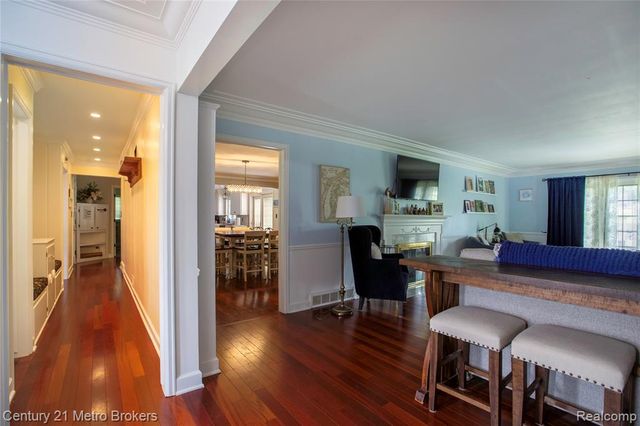 9270 Hidden Valley Court, Grand Blanc, MI 48439