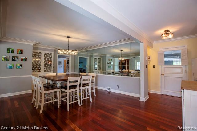 9270 Hidden Valley Court, Grand Blanc, MI 48439