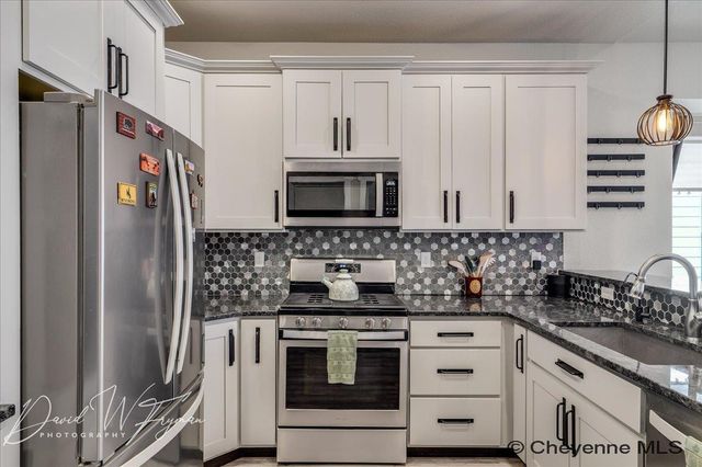 3651 RED FEATHER TR, Cheyenne, WY 82001