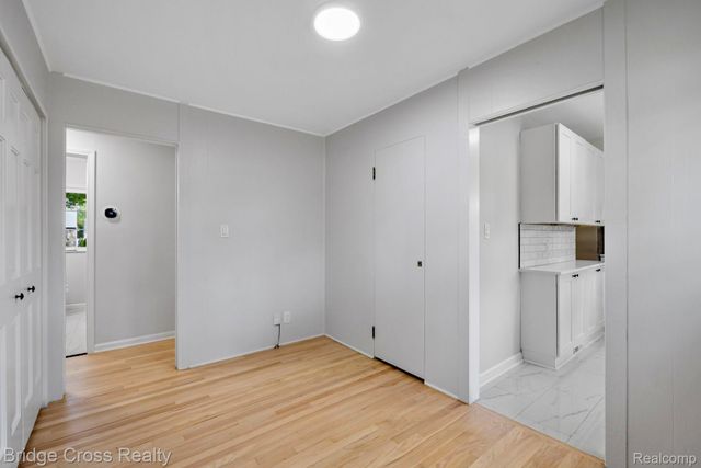 2614 Essex Street, Royal Oak, MI 48073