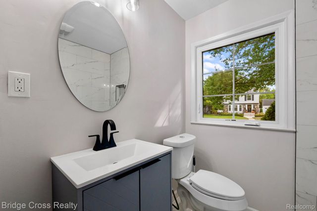 2614 Essex Street, Royal Oak, MI 48073