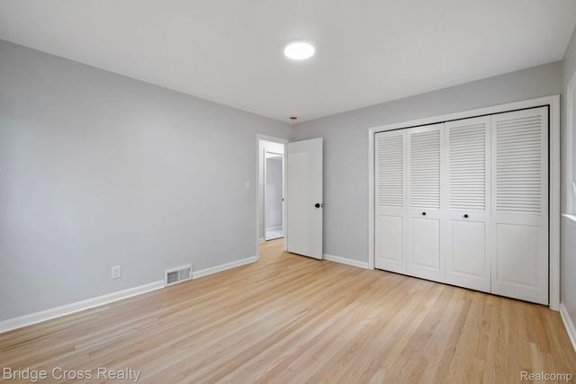 2614 Essex Street, Royal Oak, MI 48073