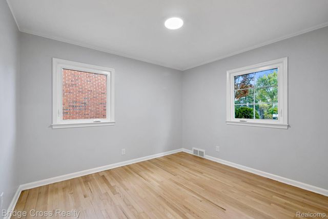 2614 Essex Street, Royal Oak, MI 48073