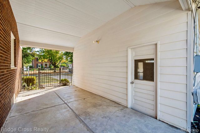 2614 Essex Street, Royal Oak, MI 48073