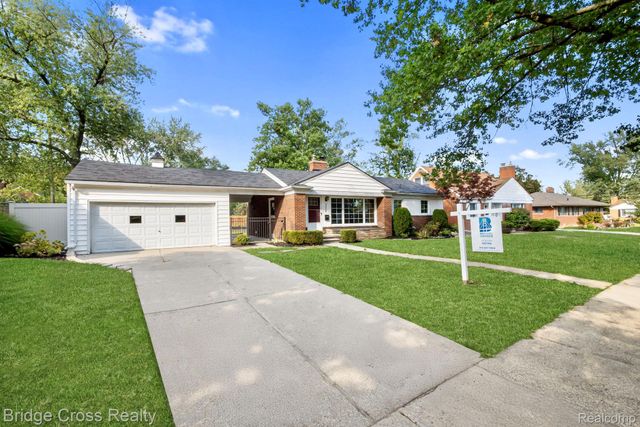 2614 Essex Street, Royal Oak, MI 48073
