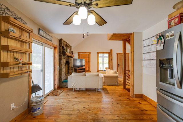 10 CLUBHOUSE RD, Delta, PA 17314