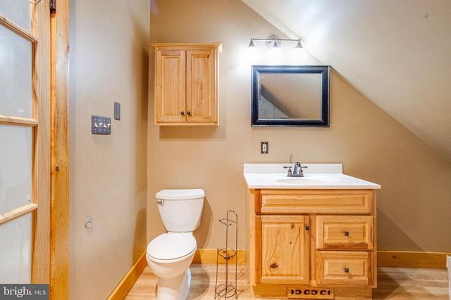 10 CLUBHOUSE RD, Delta, PA 17314