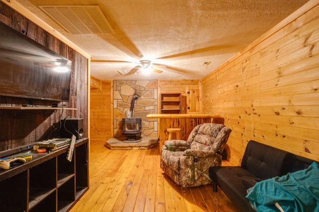 10 CLUBHOUSE RD, Delta, PA 17314