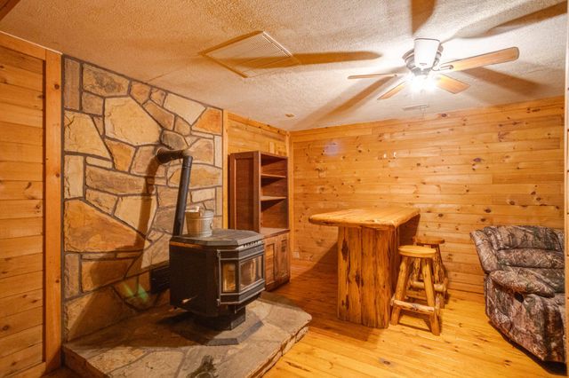 10 CLUBHOUSE RD, Delta, PA 17314