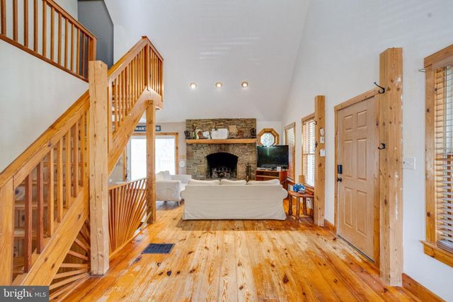 10 CLUBHOUSE RD, Delta, PA 17314