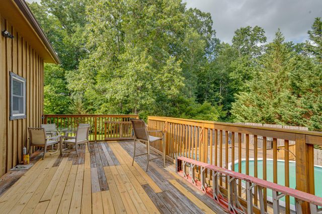10 CLUBHOUSE RD, Delta, PA 17314