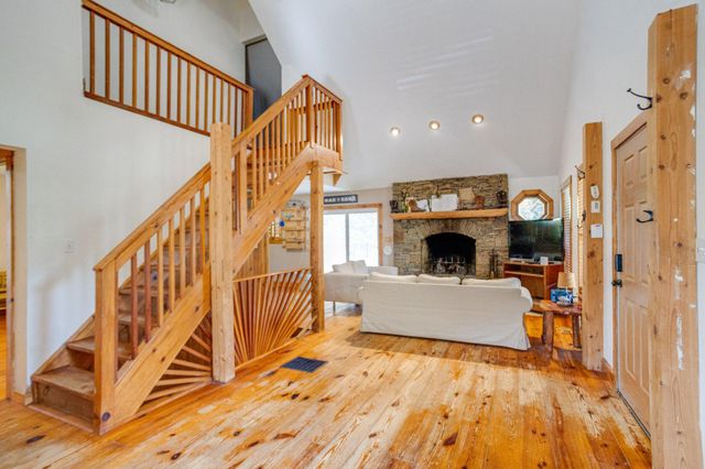 10 CLUBHOUSE RD, Delta, PA 17314