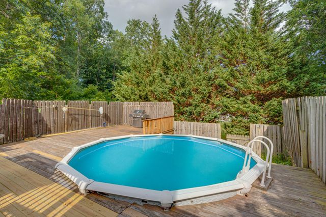 10 CLUBHOUSE RD, Delta, PA 17314