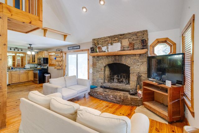 10 CLUBHOUSE RD, Delta, PA 17314