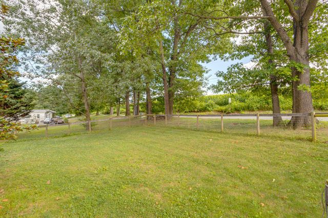 10 CLUBHOUSE RD, Delta, PA 17314