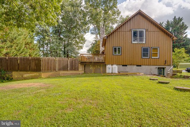 10 CLUBHOUSE RD, Delta, PA 17314