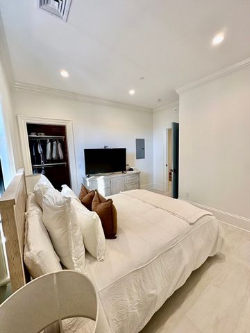 6 Douglas Street 1L, Boston, MA 02127