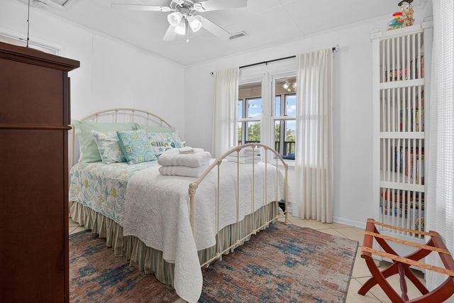 760 Springs Ave., Pawleys Island, SC 29585