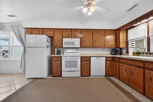 760 Springs Ave., Pawleys Island, SC 29585