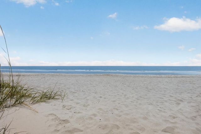 760 Springs Ave., Pawleys Island, SC 29585