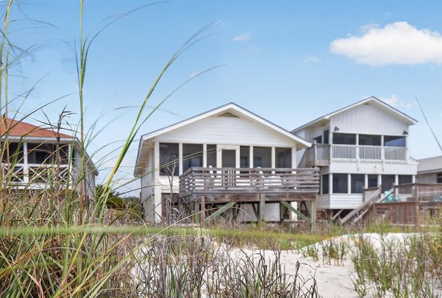 760 Springs Ave., Pawleys Island, SC 29585