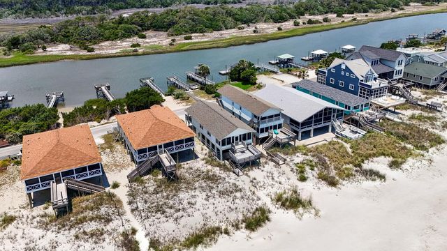 760 Springs Ave., Pawleys Island, SC 29585