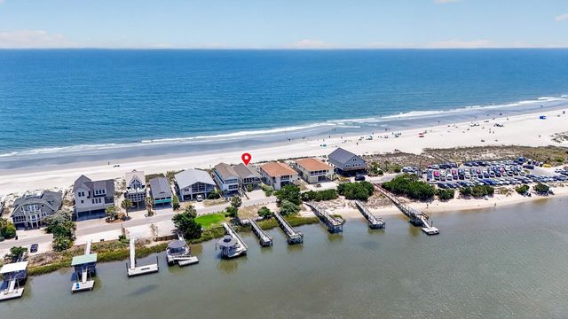 760 Springs Ave., Pawleys Island, SC 29585