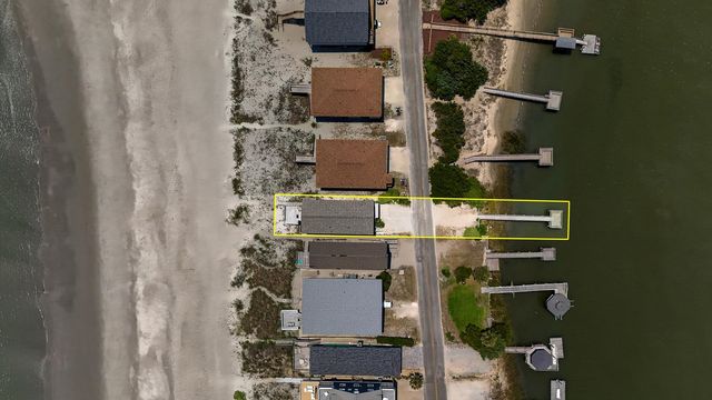 760 Springs Ave., Pawleys Island, SC 29585