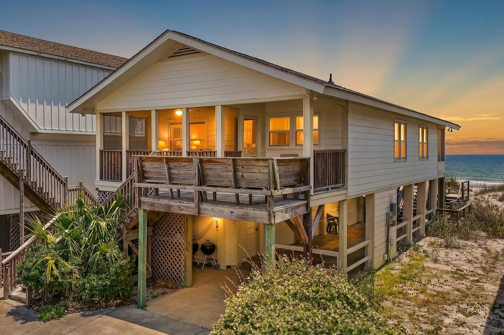 760 Springs Ave., Pawleys Island, SC 29585